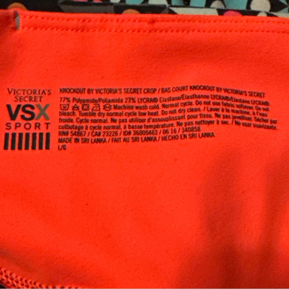Victoria's Secret VSX Sport Knockout Crop Medium Rise, Geometric, Size Large (L) - Picture 10 of 10